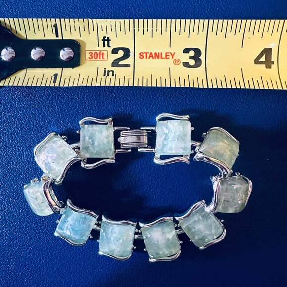 Vintage 1940s-50s Coro Craft Pegasus Confetti Lucite Bracelet - Picture 2 of 4